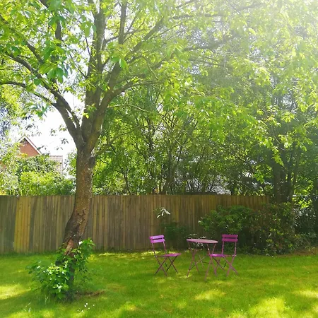 شقة 5 Minute Walk To Lego House - N18 *